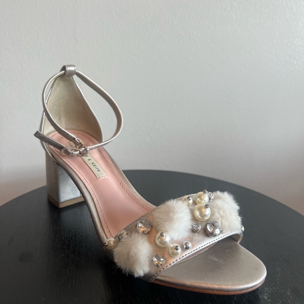 RARE Charles & Keith pompom block heel sandal
